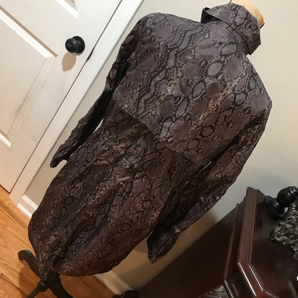 ▪️MICHAEL KORS Rain Coat - Picture 9 of 15